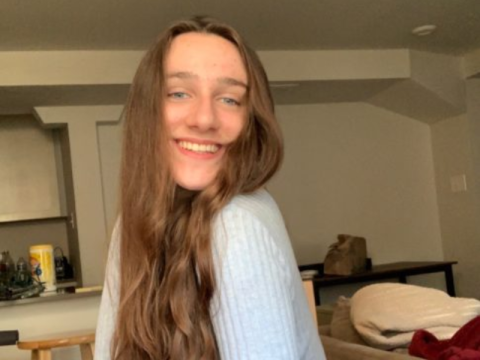 Anna Bluthardt headshot