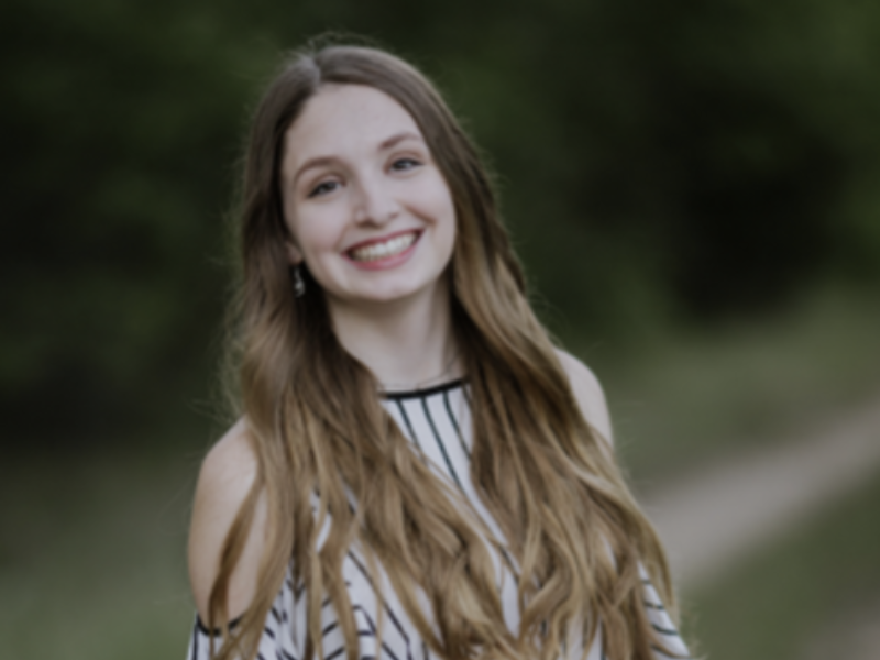 Aimee Bowling headshot