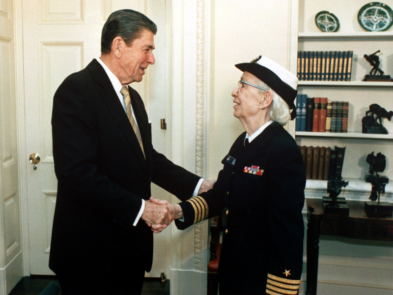 photo of Grace Hopper meeting President Ronald Reagan 