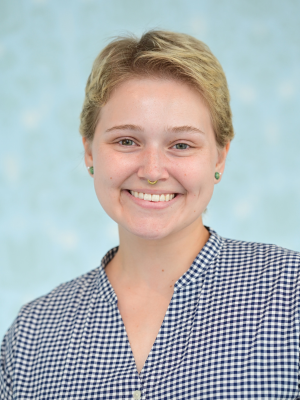 headshot photo of Ellie Goecken